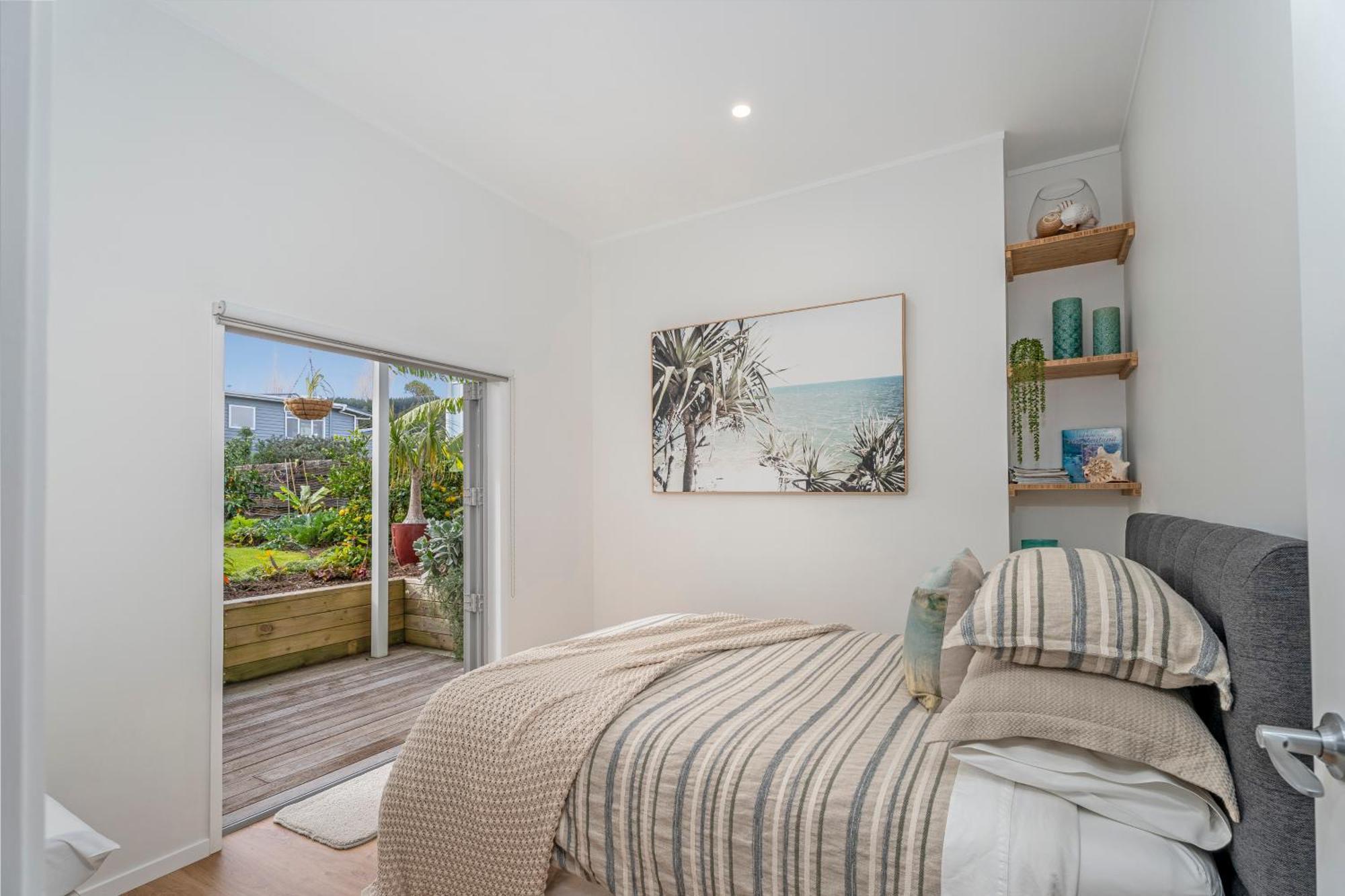 Coast Awhile - Whangamata Holiday Home Екстериор снимка
