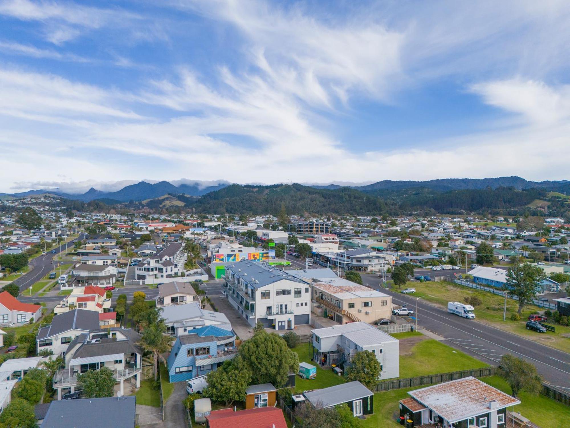 Coast Awhile - Whangamata Holiday Home Екстериор снимка