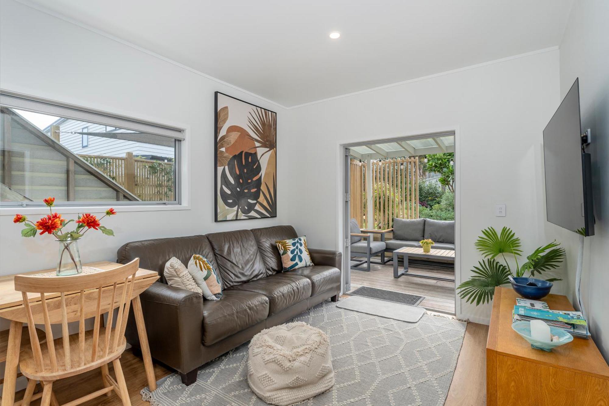 Coast Awhile - Whangamata Holiday Home Екстериор снимка